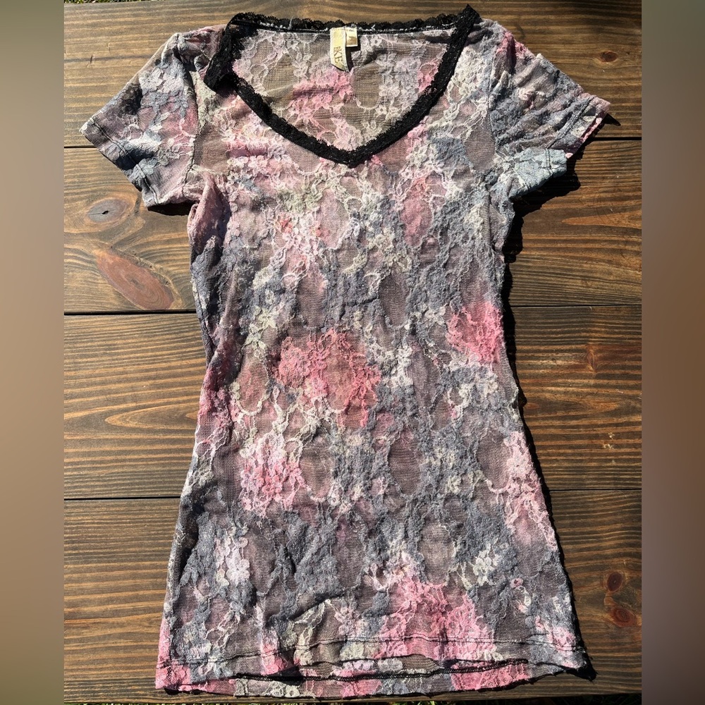 BKE Sheer Lace/mesh Foral V-Neck Top Y2K